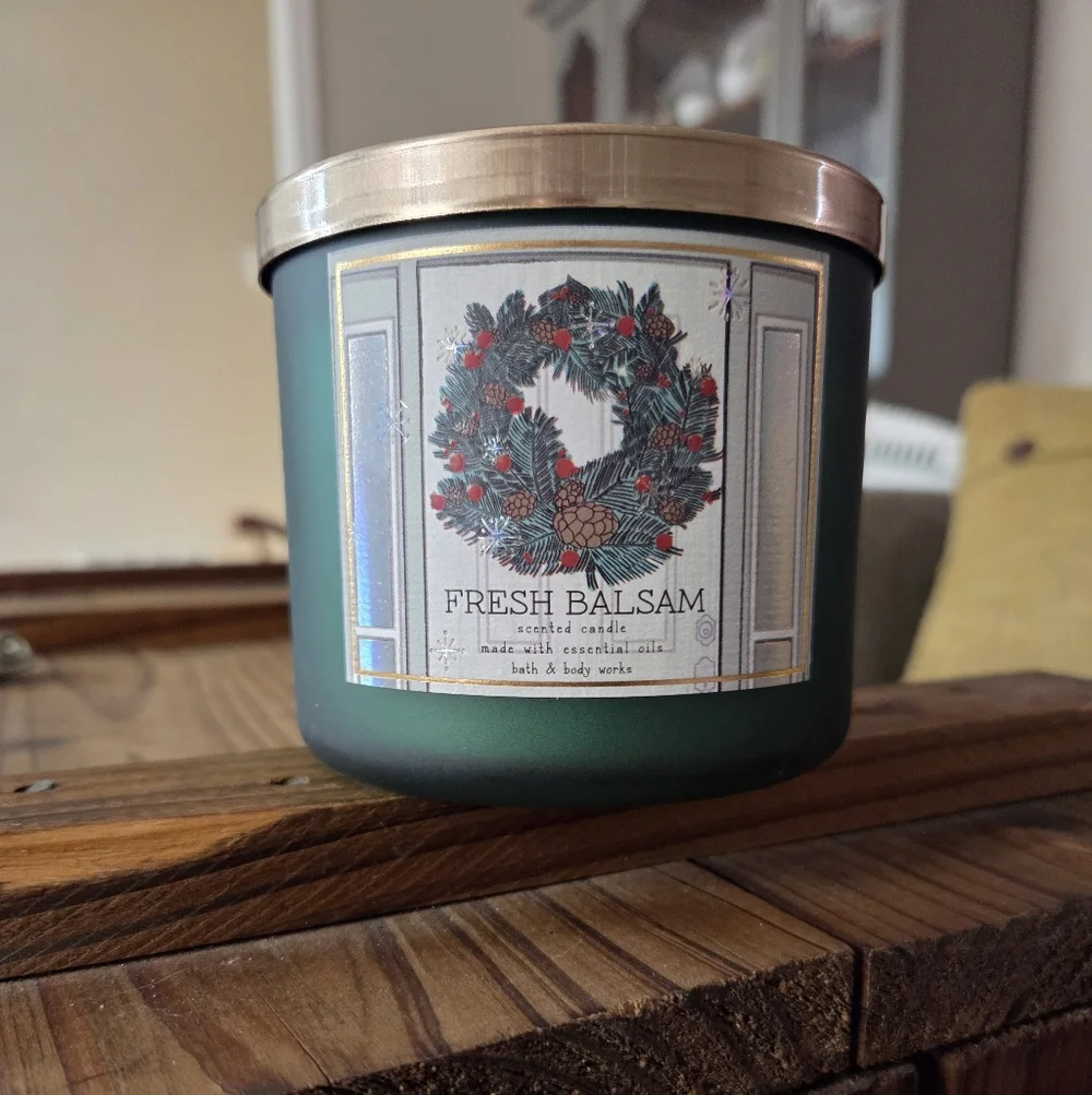 Bath & Body Works 14.5oz Fresh Balsam Candle.  NWT. - Picture 4 of 9